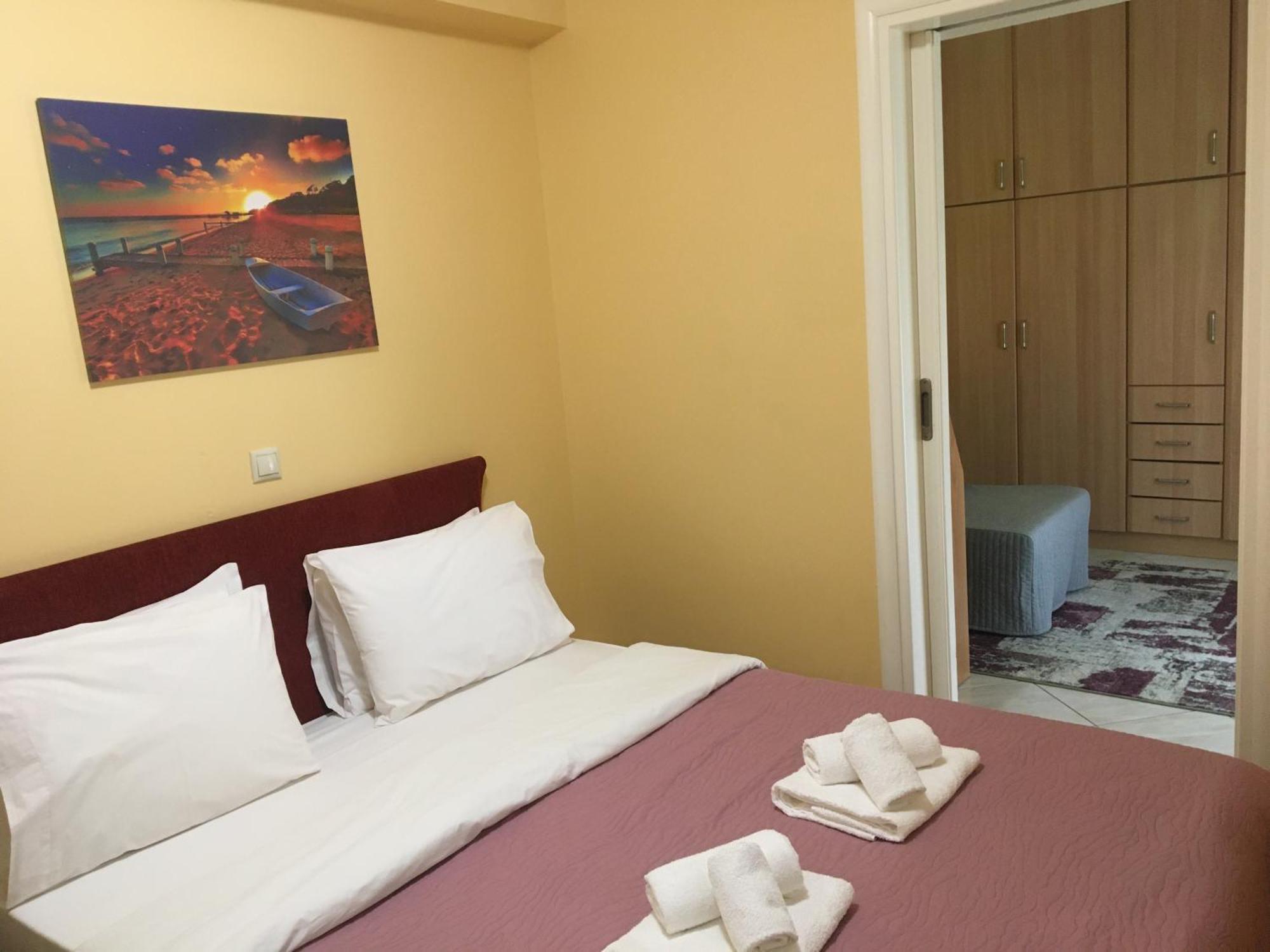 Second Floor Best Stay Афины Экстерьер фото