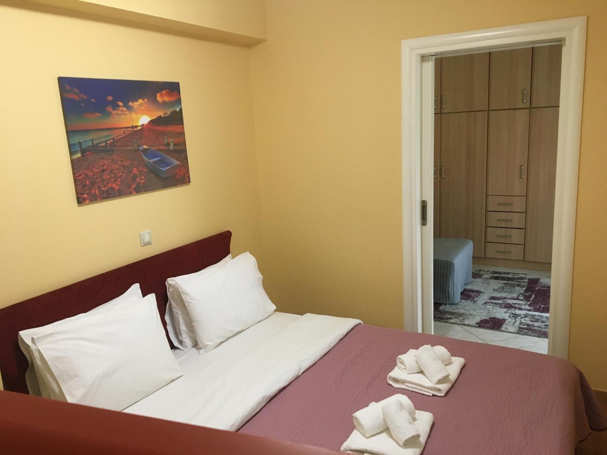 Second Floor Best Stay Афины Экстерьер фото
