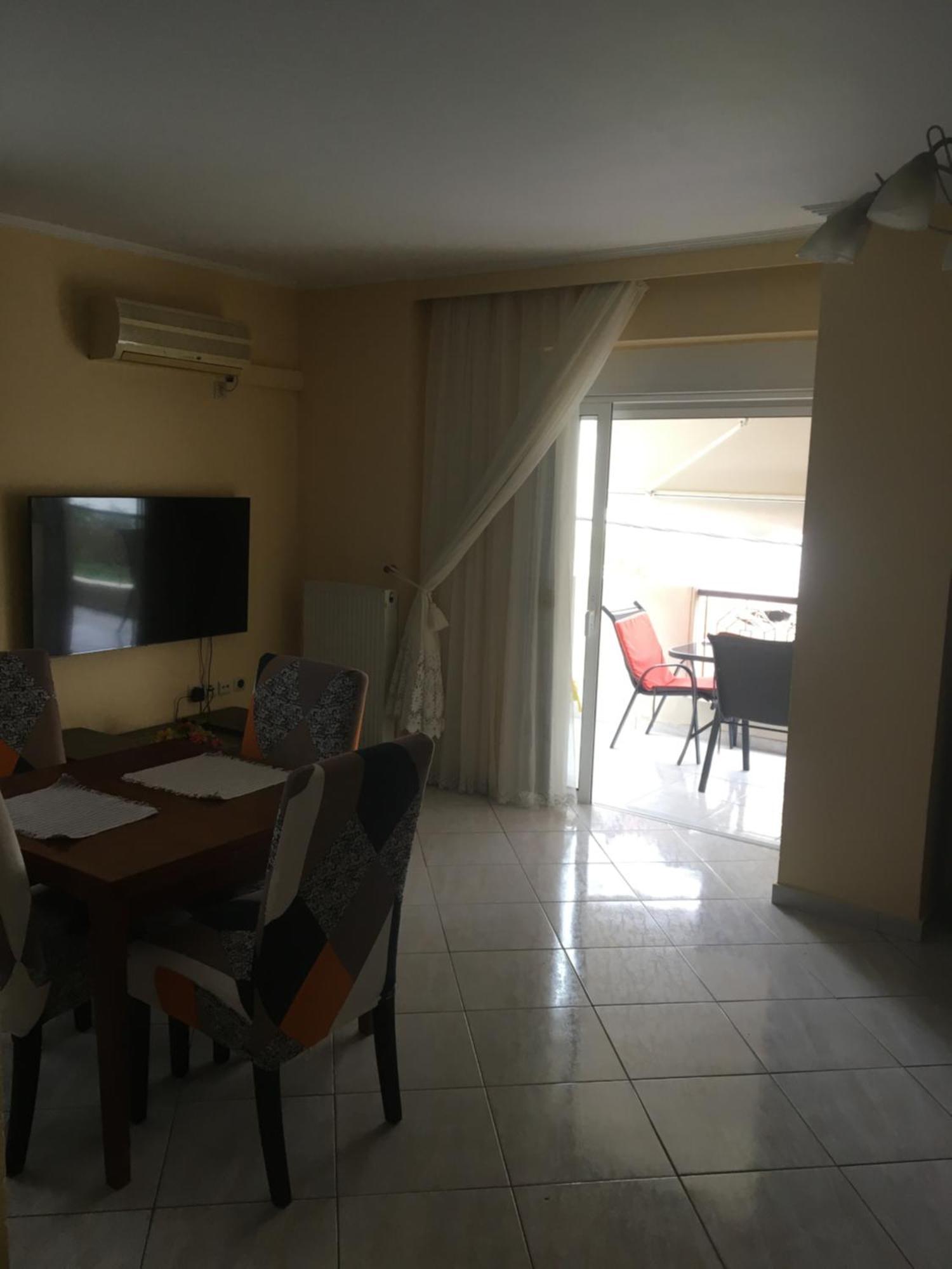 Second Floor Best Stay Афины Экстерьер фото